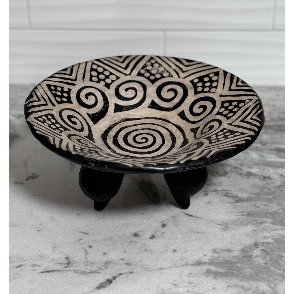 Early Native American (?) Hand Painted Tri-Footed Large Pottery Bowl